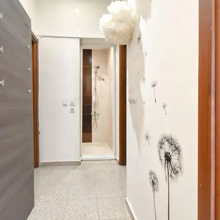Apartament 2bdr Location Acs Separate Kitchen